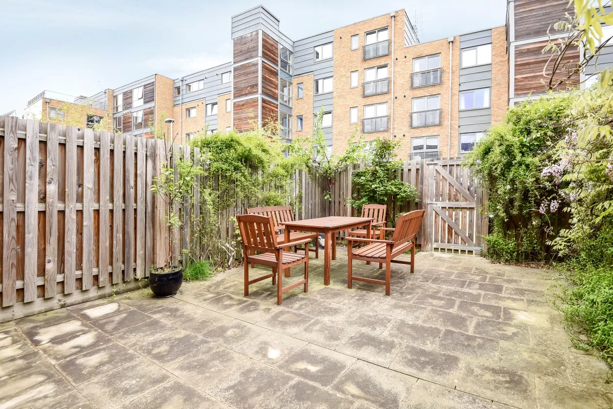 Elbe Street, Fulham, London, SW6, photo 3