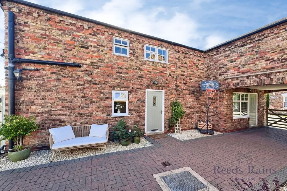 Main Street, Hemingbrough, YO8, photo 22