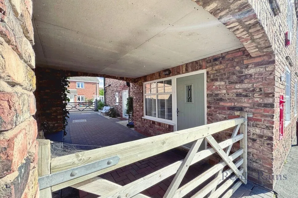 Main Street, Hemingbrough, YO8, photo 21
