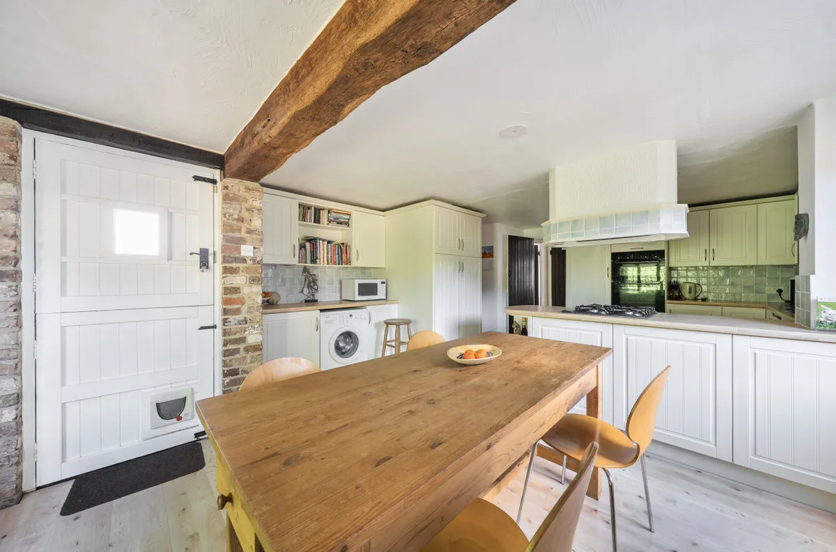 West Chiltington, RH20, photo 14