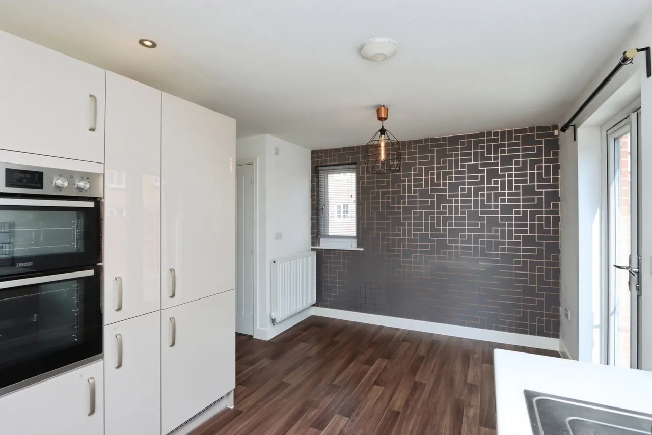 Bradwell Way, ROTHERHAM, South Yorkshire, S60, photo 4