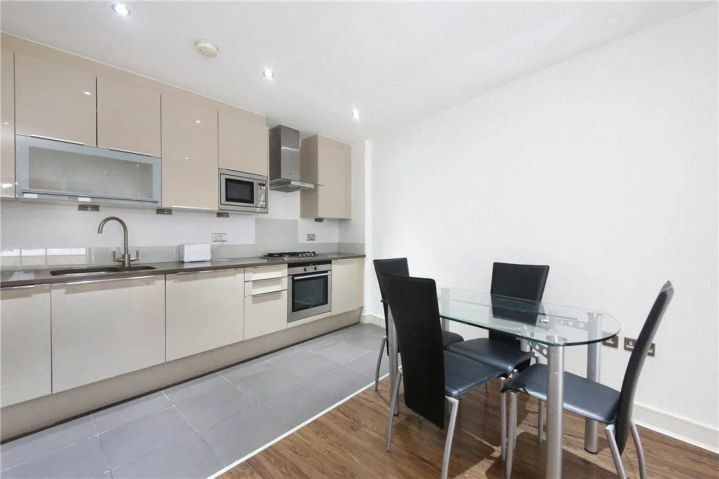 19 Jacobs Court, 19 Plumbers Row, London, photo 2