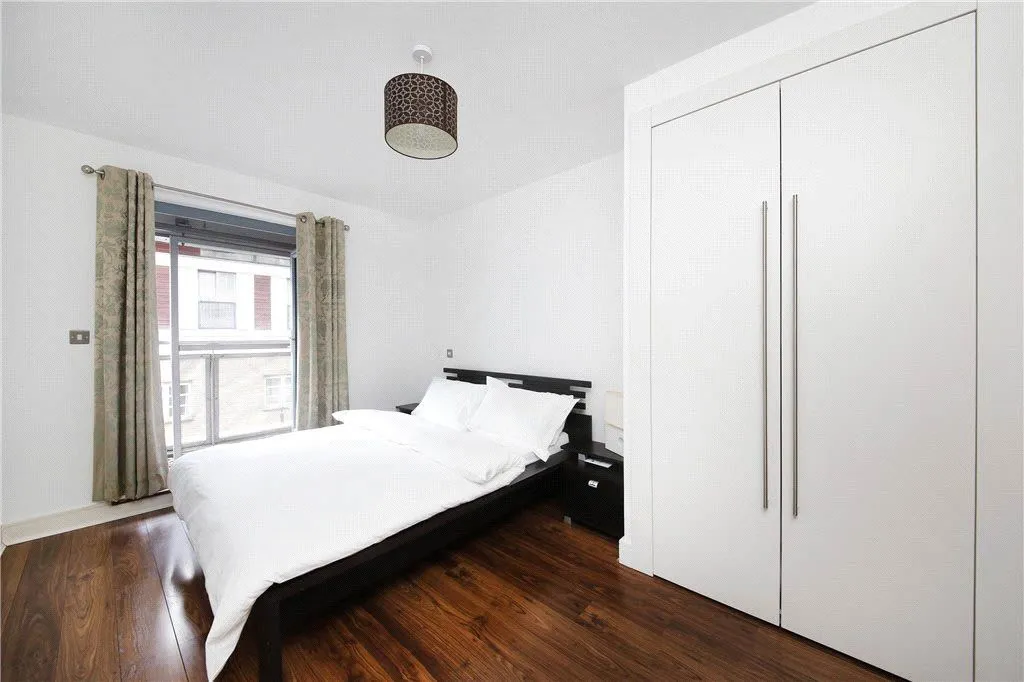 19 Jacobs Court, 19 Plumbers Row, London, photo 5