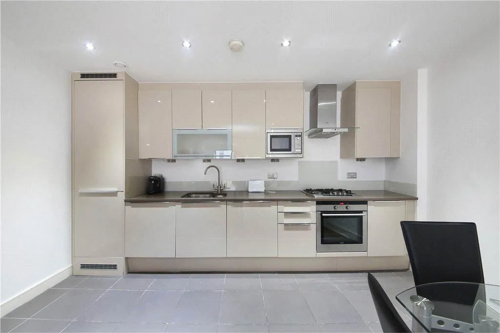 19 Jacobs Court, 19 Plumbers Row, London, photo 7