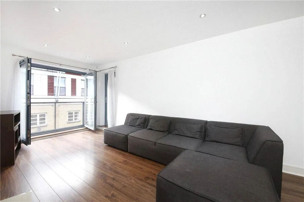 2 bed flat to rent — 19 Jacobs Court, 19 Plumbers Row, London