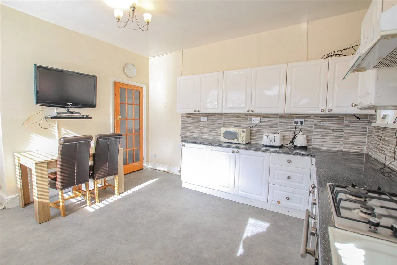 Tom Lane, Crosland Moor, HD4, photo 4