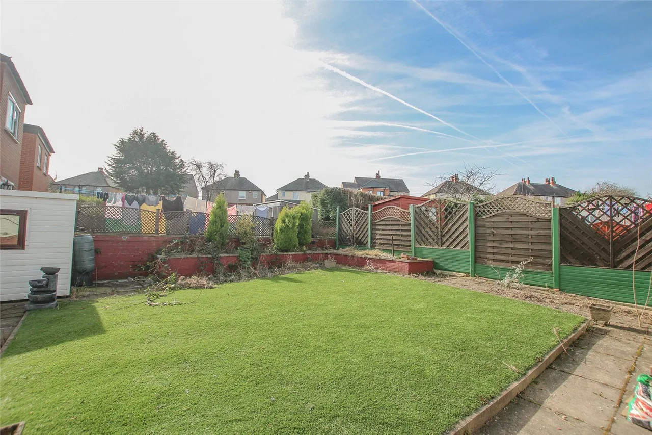 Tom Lane, Crosland Moor, HD4, photo 2