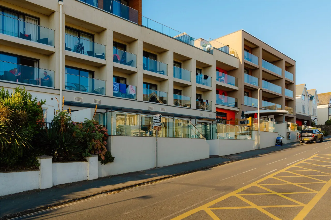 Beach Road, Woolacombe, EX34, photo 33