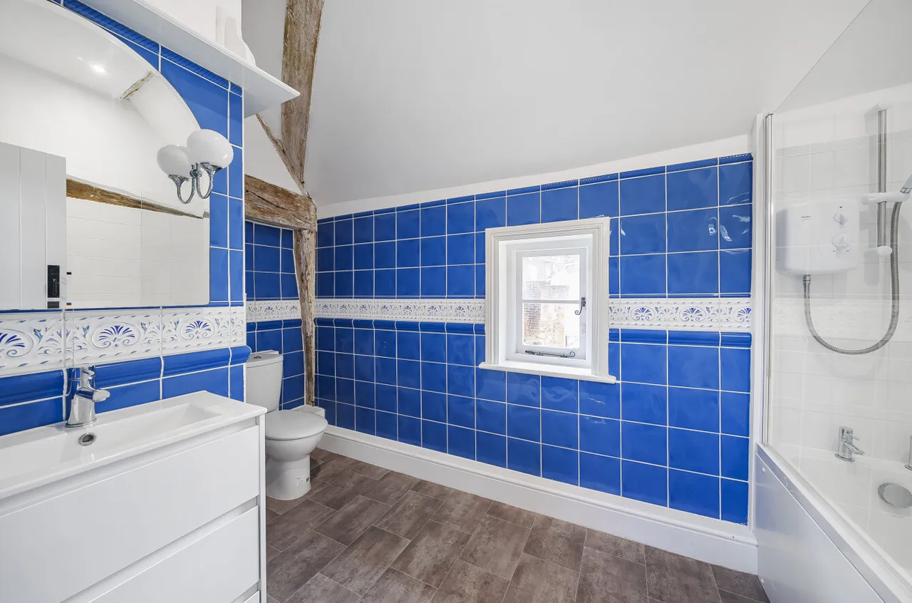 High Street, Alton, GU34, photo 6