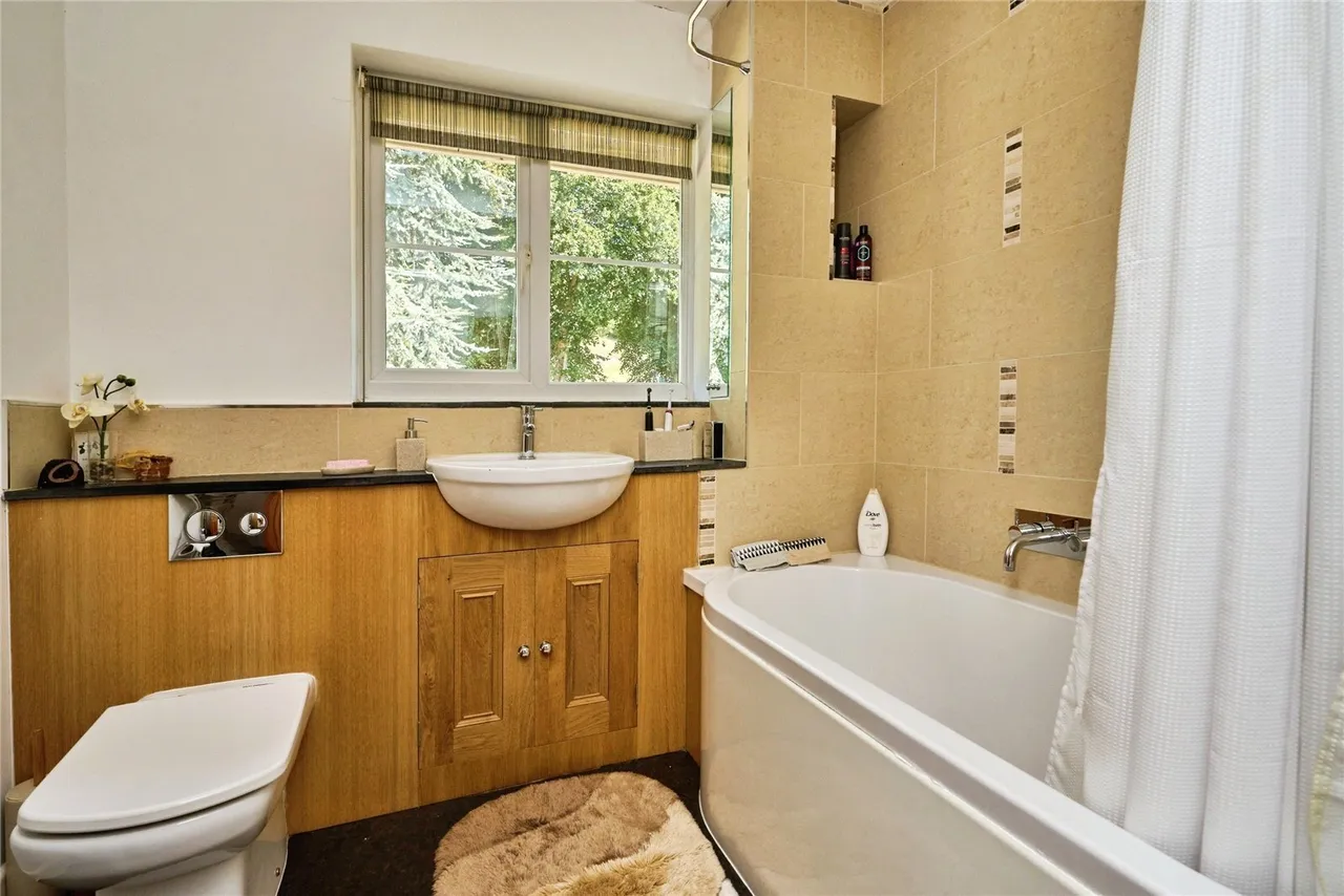 Northcourt Close, Shorwell, PO30, photo 23