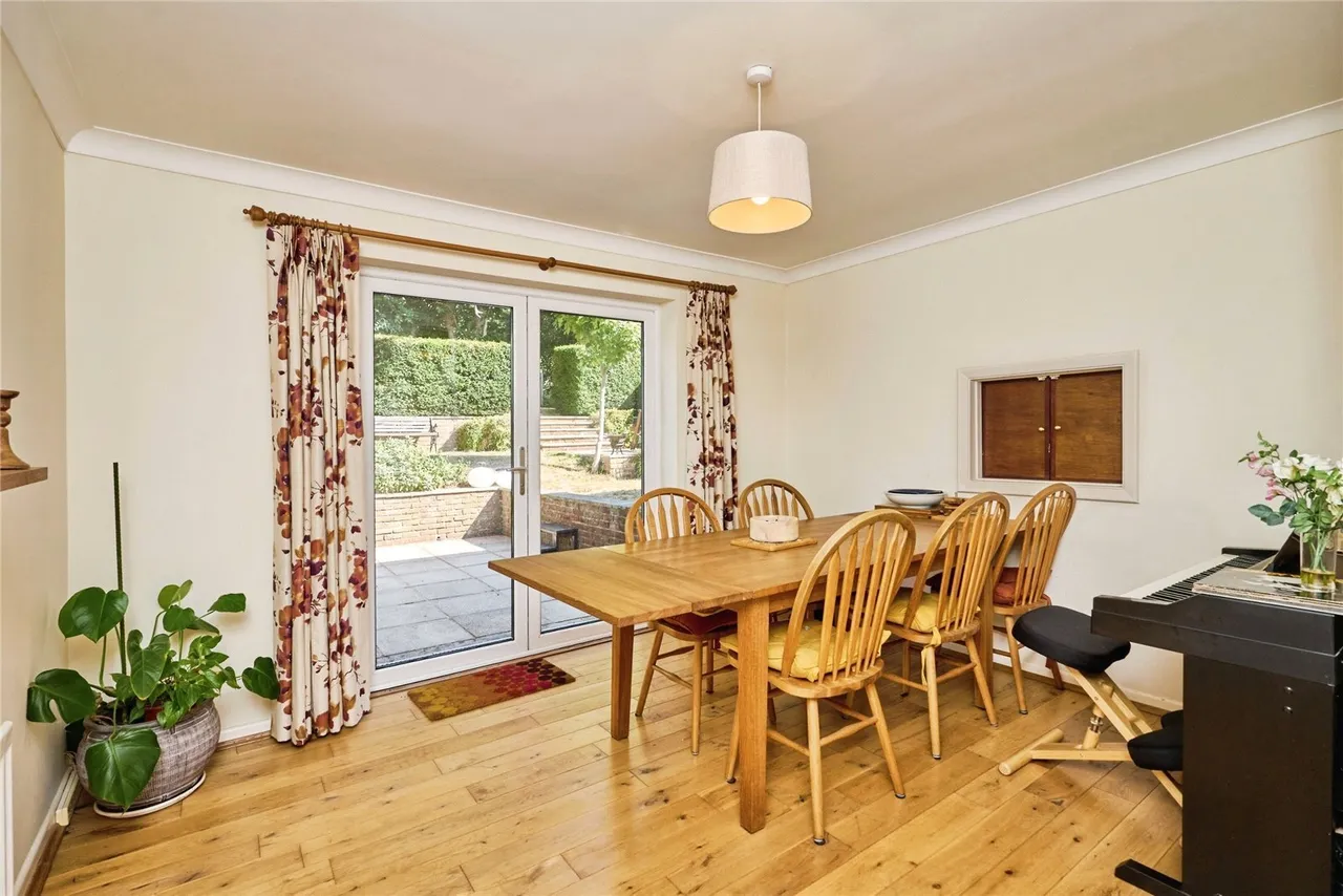 Northcourt Close, Shorwell, PO30, photo 8