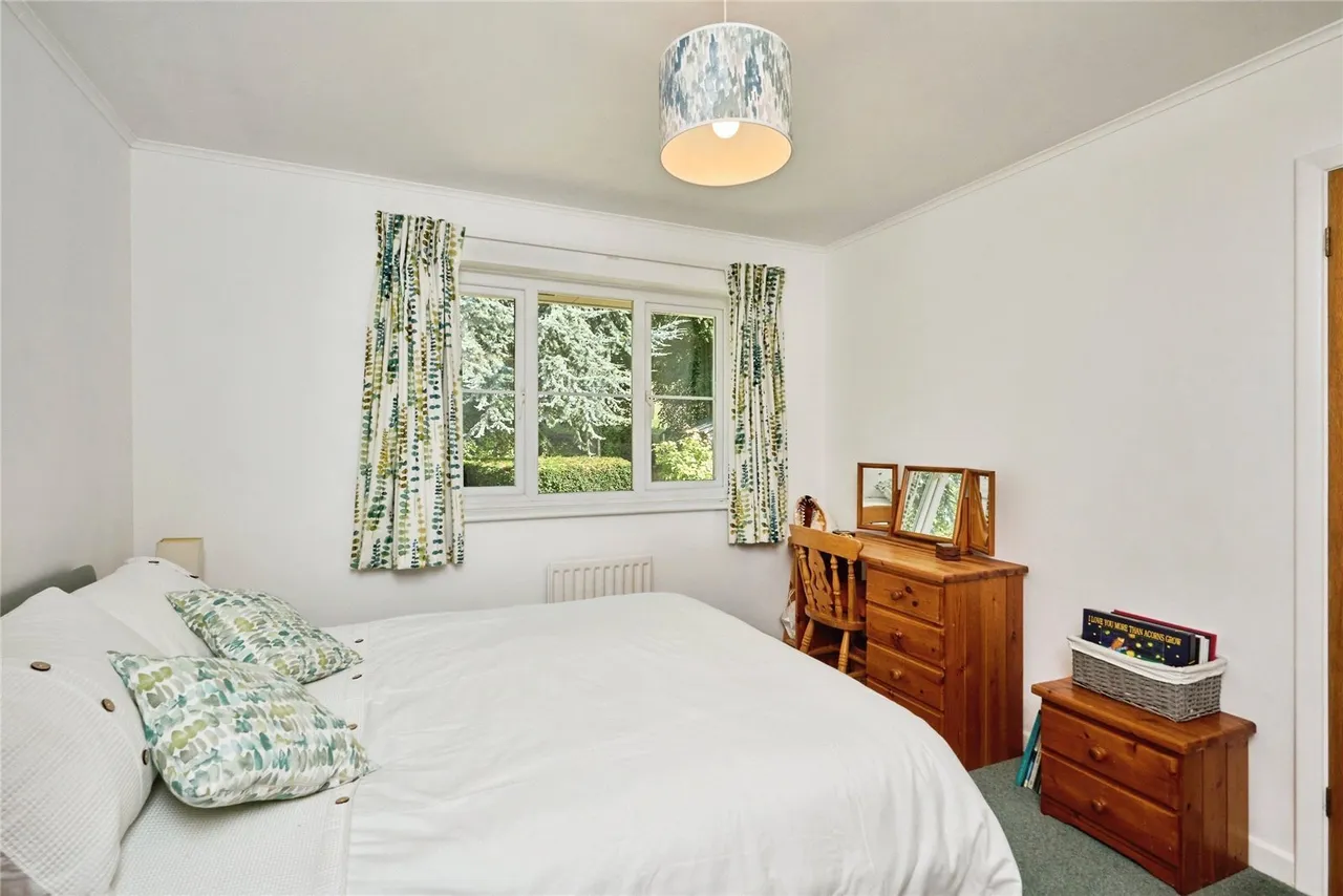 Northcourt Close, Shorwell, PO30, photo 18