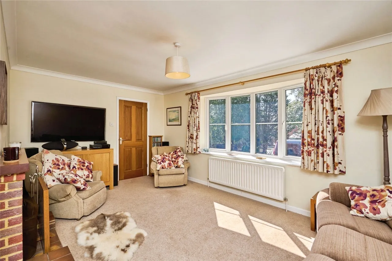 Northcourt Close, Shorwell, PO30, photo 6