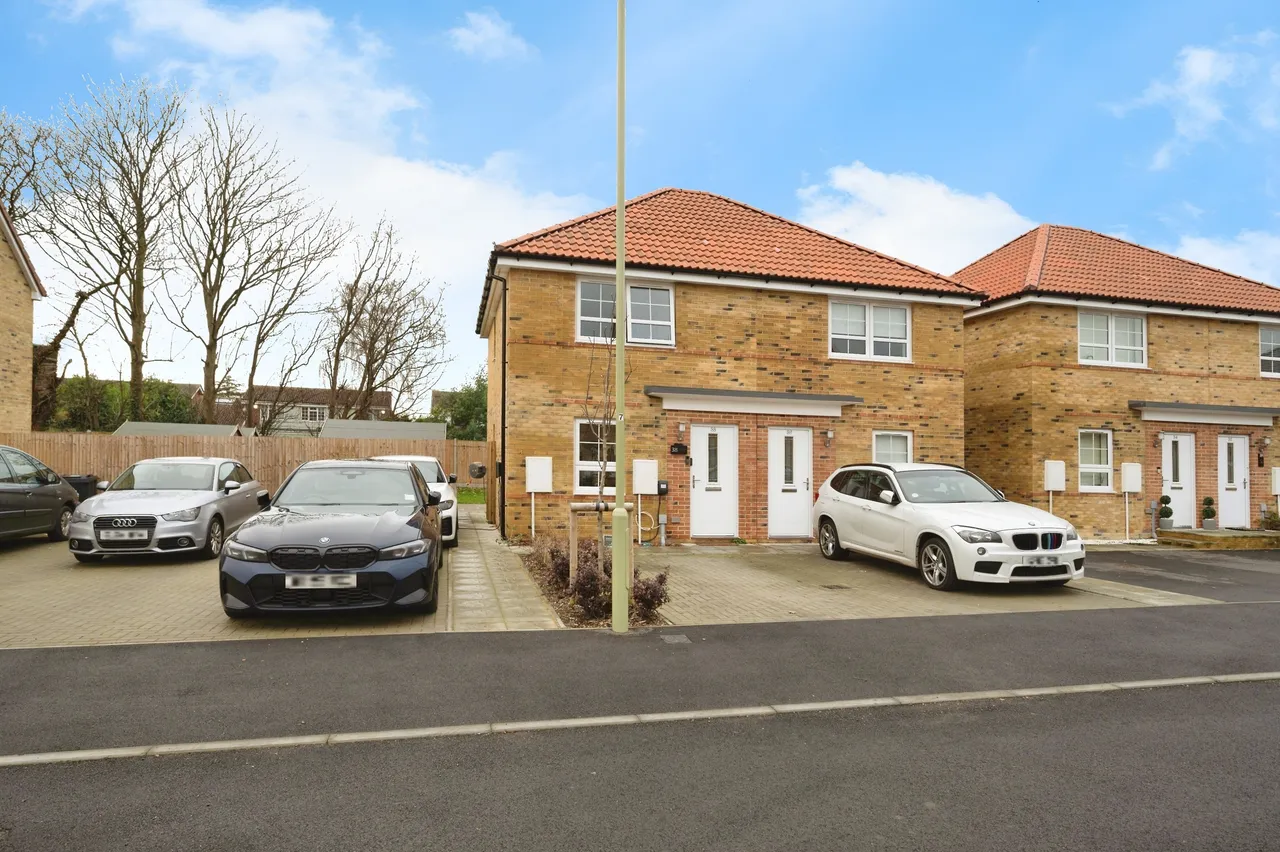 Sandeman Grove, Hayling Island, PO11, photo 2