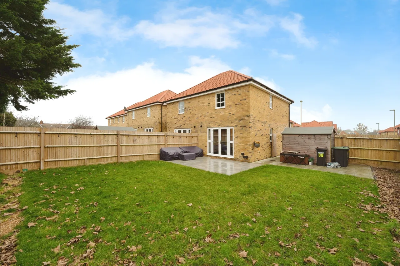 2 bed house for sale, Sandeman Grove, Hayling Island, PO11