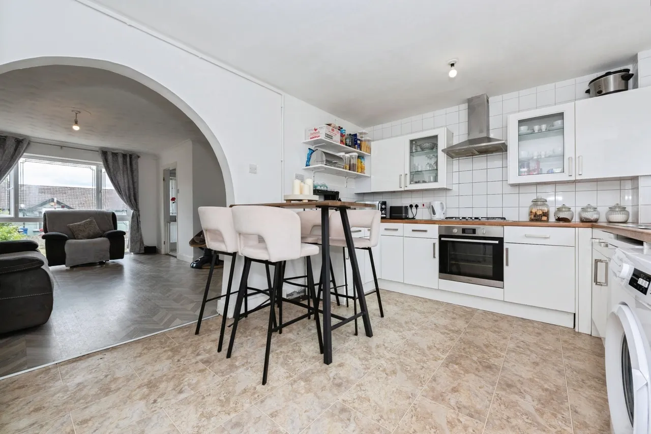 3 bed house for sale — Mill Road, SOUTH OCKENDON, Essex, RM15