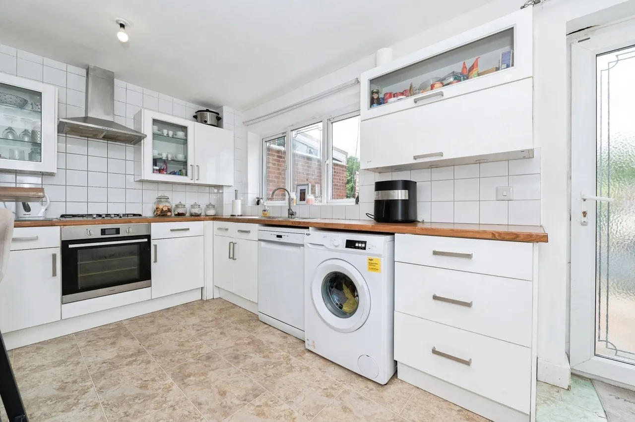 Mill Road, SOUTH OCKENDON, Essex, RM15, photo 4