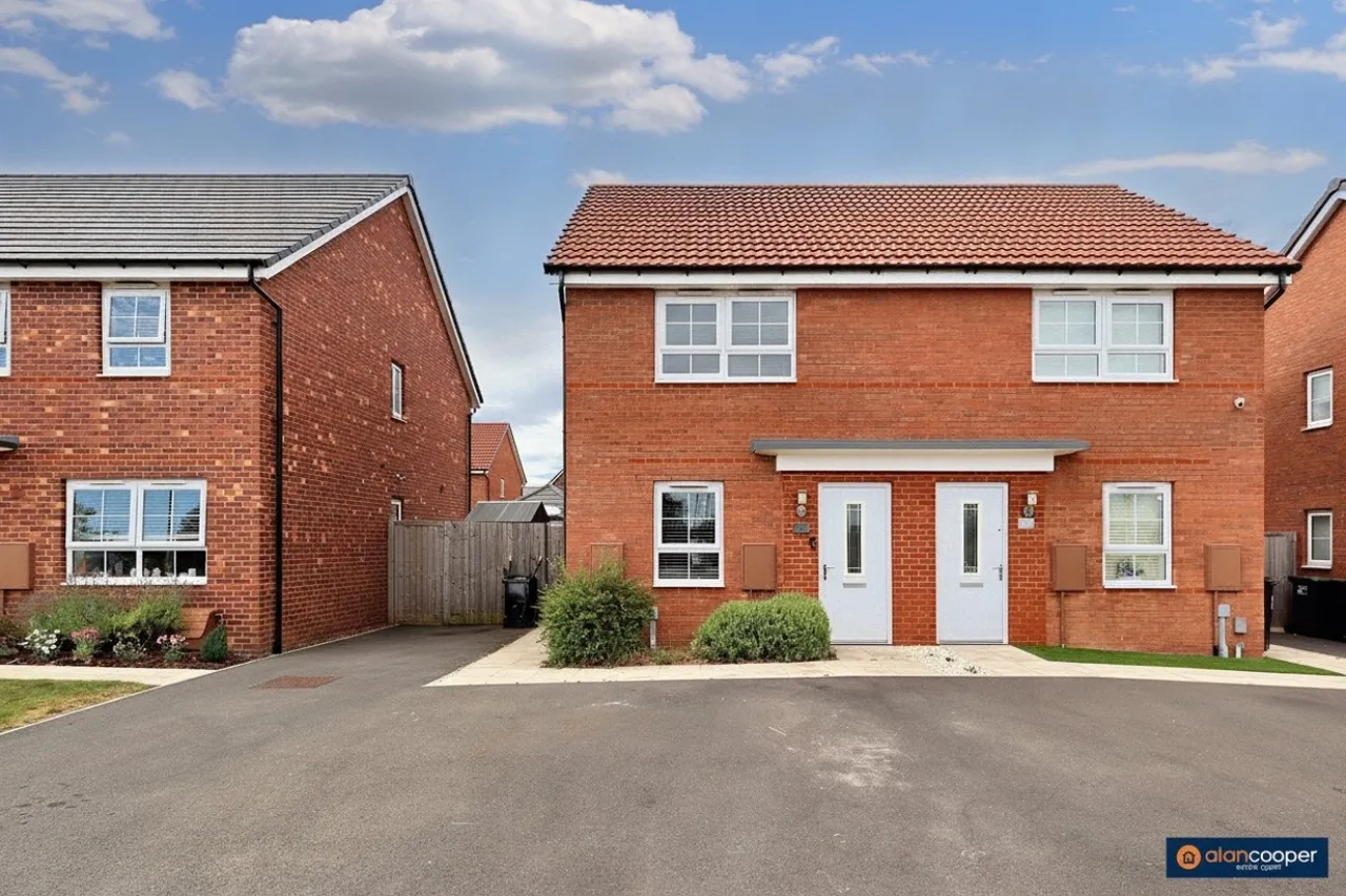 3 bed house for sale, Spinning Wheel Drive, Nuneaton, CV11