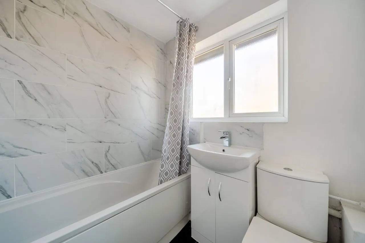 Varley Way, Mitcham, CR4, photo 6
