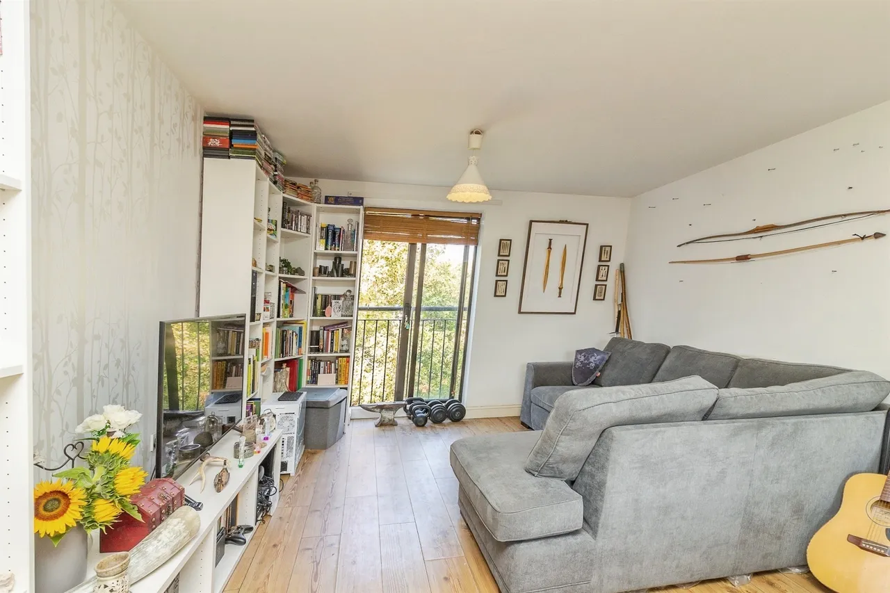 Kelling Way, Broughton, Milton Keynes, photo 8