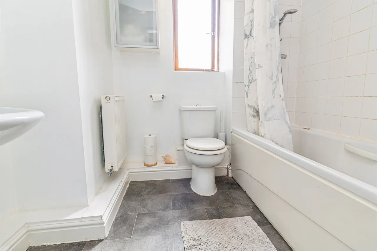Kelling Way, Broughton, Milton Keynes, photo 6