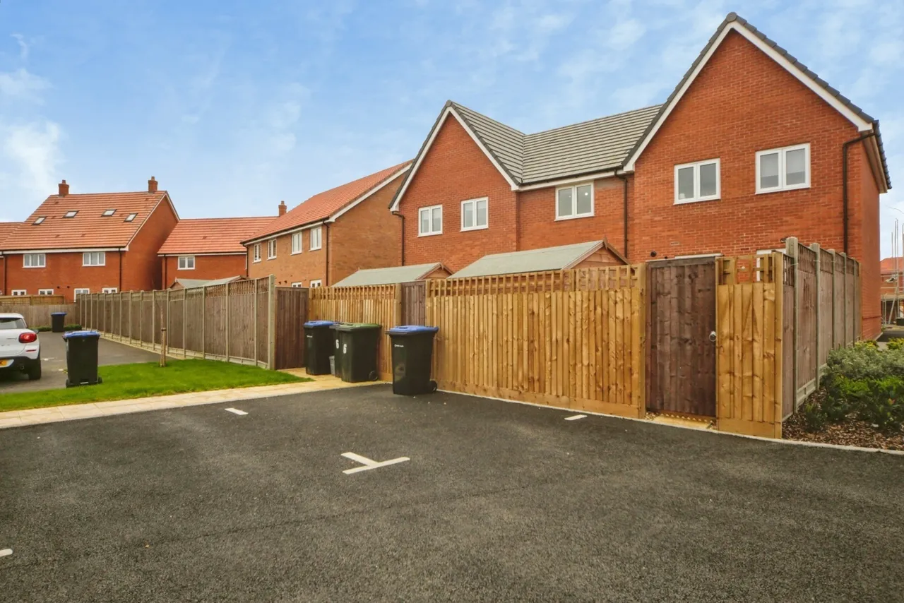 Knight Way, Stowmarket, Suffolk, IP14, photo 16