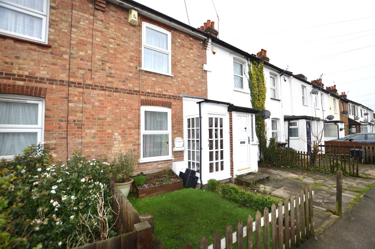 2 bed property to rent — Kent Road, Orpington, kent, BR5 4AB