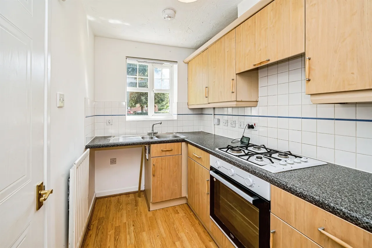 Friarscroft Way, Aylesbury, photo 2