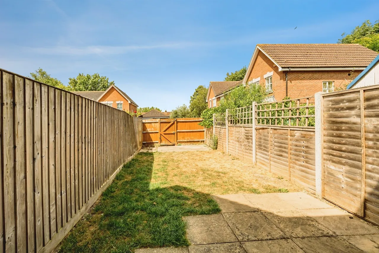 Friarscroft Way, Aylesbury, photo 4