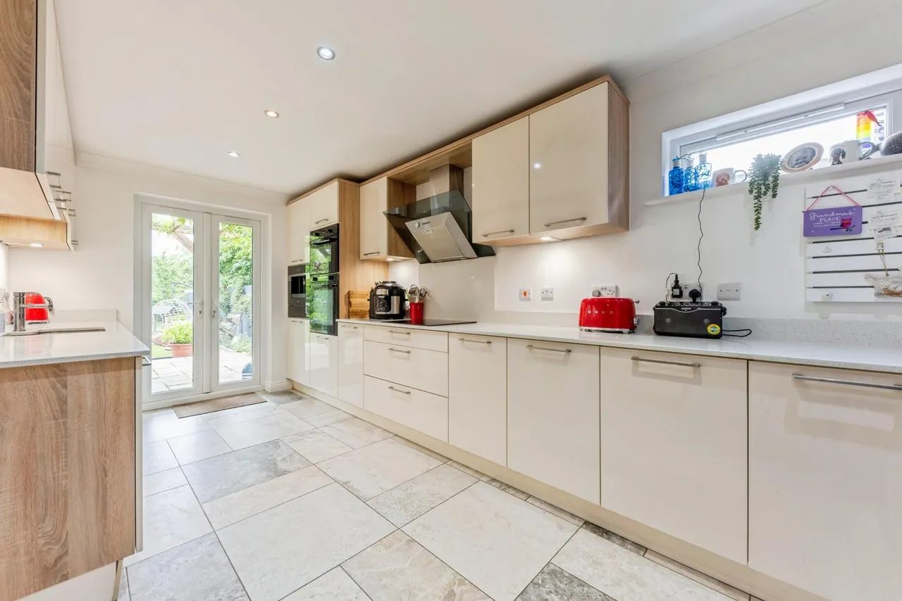 Beacon Hill Road, Newark, NG24, photo 4