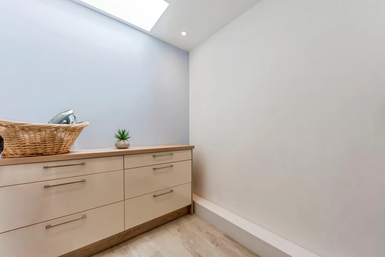 Beacon Hill Road, Newark, NG24, photo 17