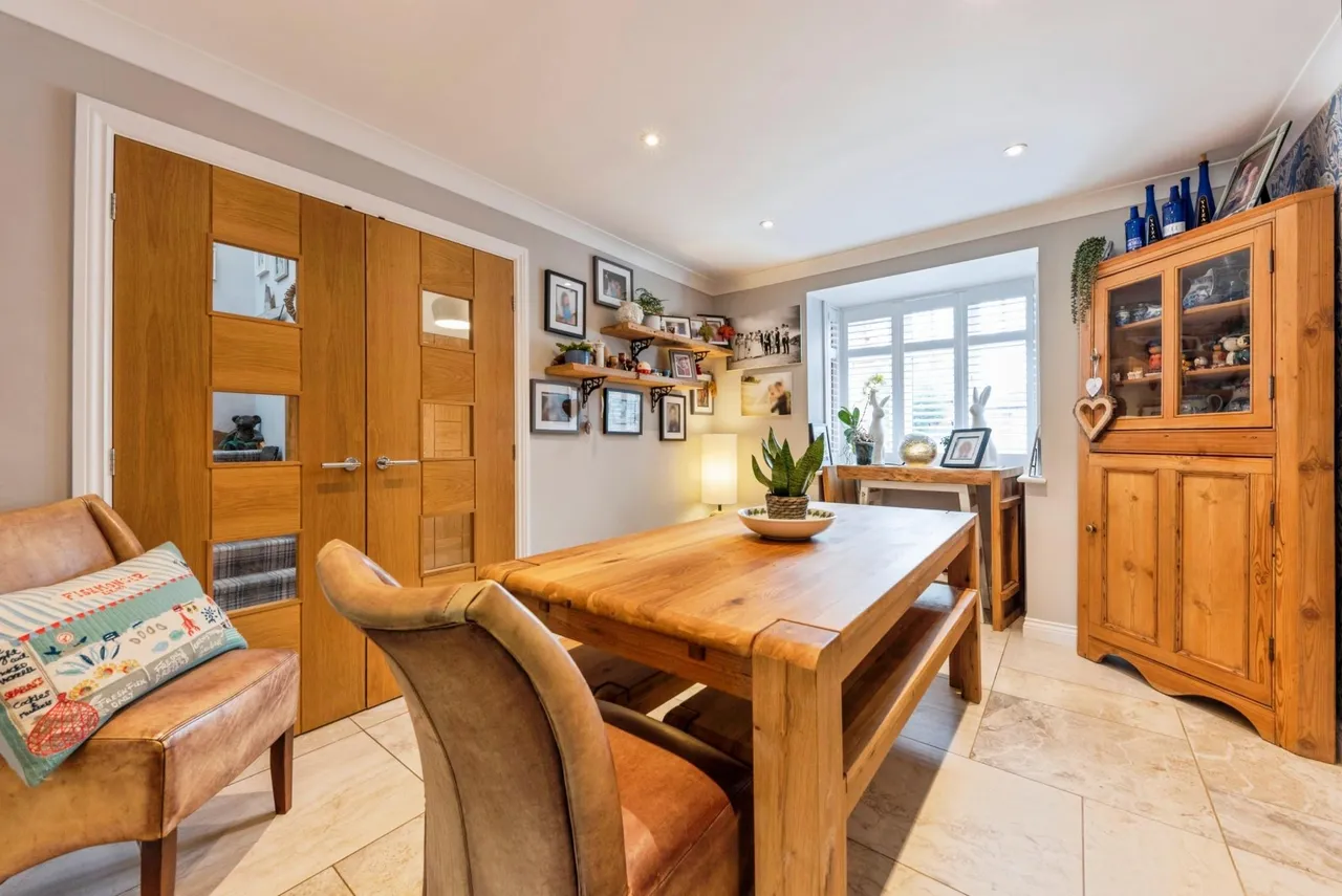 Beacon Hill Road, Newark, NG24, photo 8
