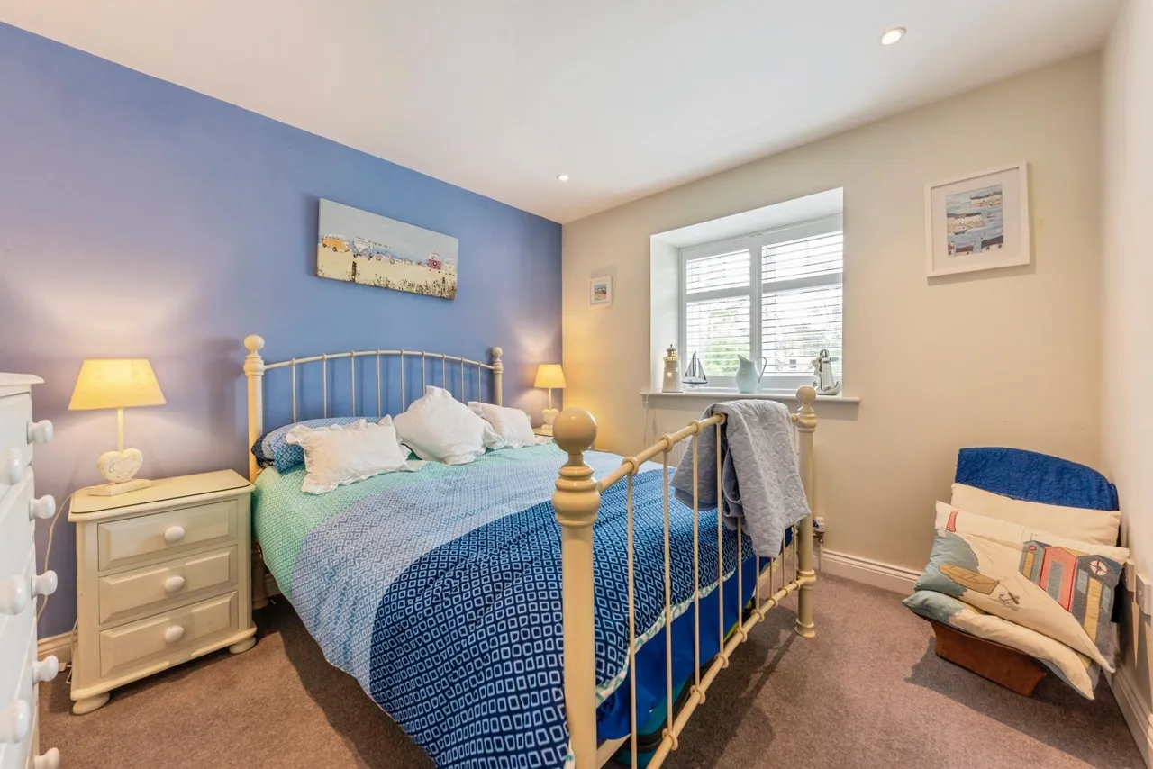 Beacon Hill Road, Newark, NG24, photo 16