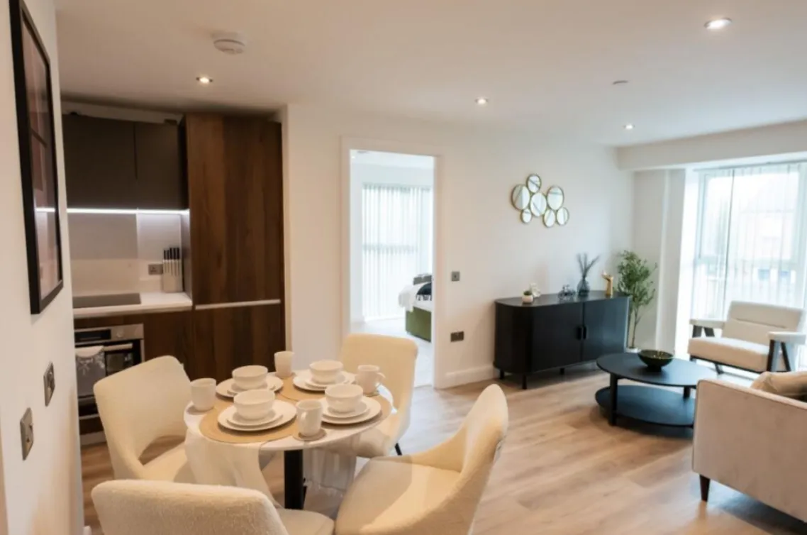 Richmond Hill Approach, LS9, photo 6