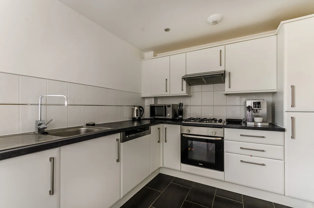 6 Hanah House, 150 Maryland Street, London, photo 2