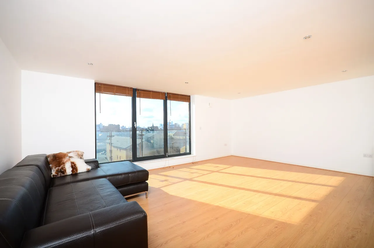 2 bed flat to rent — 6 Hanah House, 150 Maryland Street, London