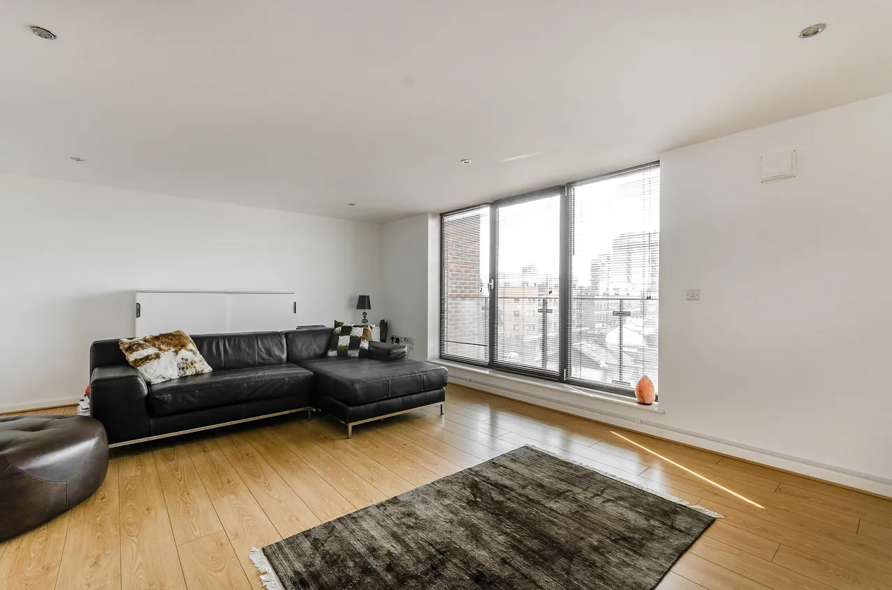 6 Hanah House, 150 Maryland Street, London, photo 11
