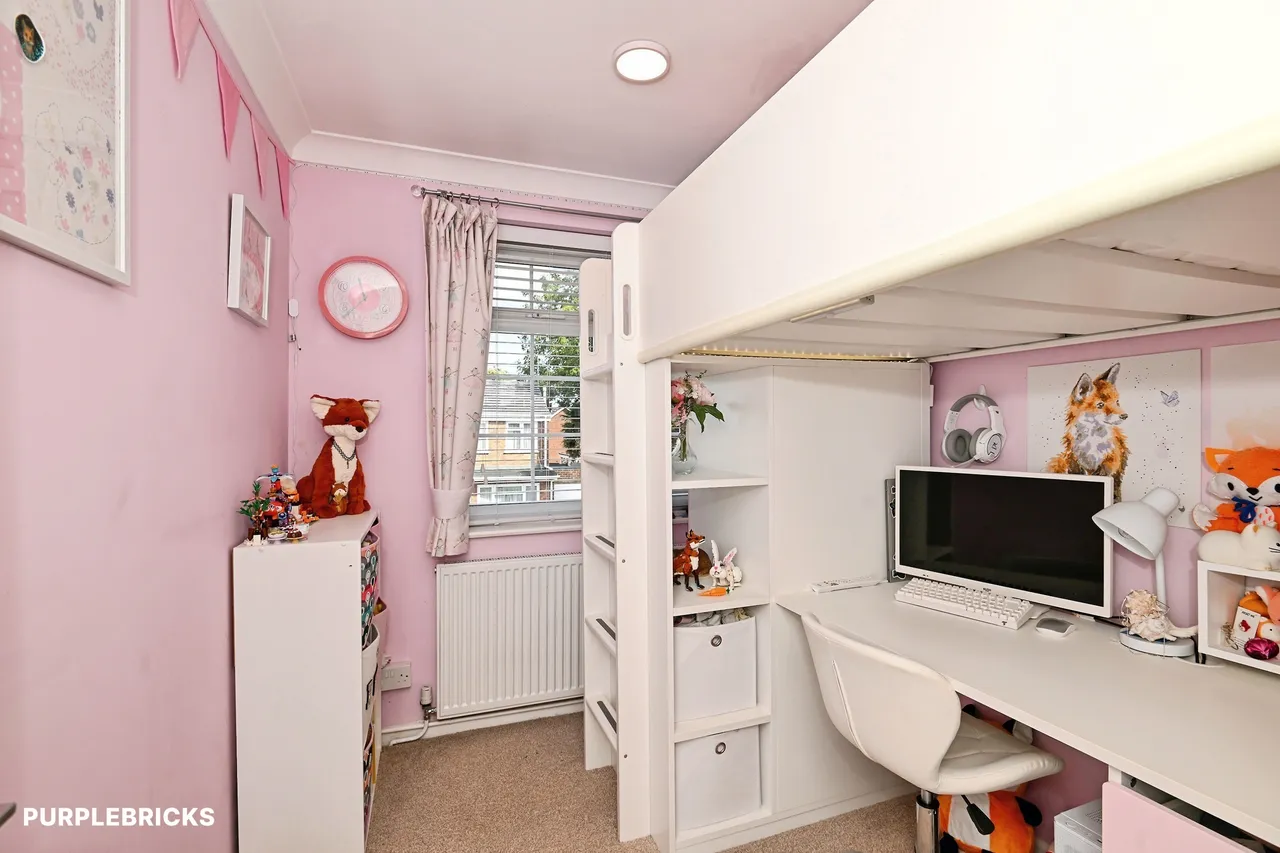 Pembroke Gardens, Gillingham, ME8, photo 14