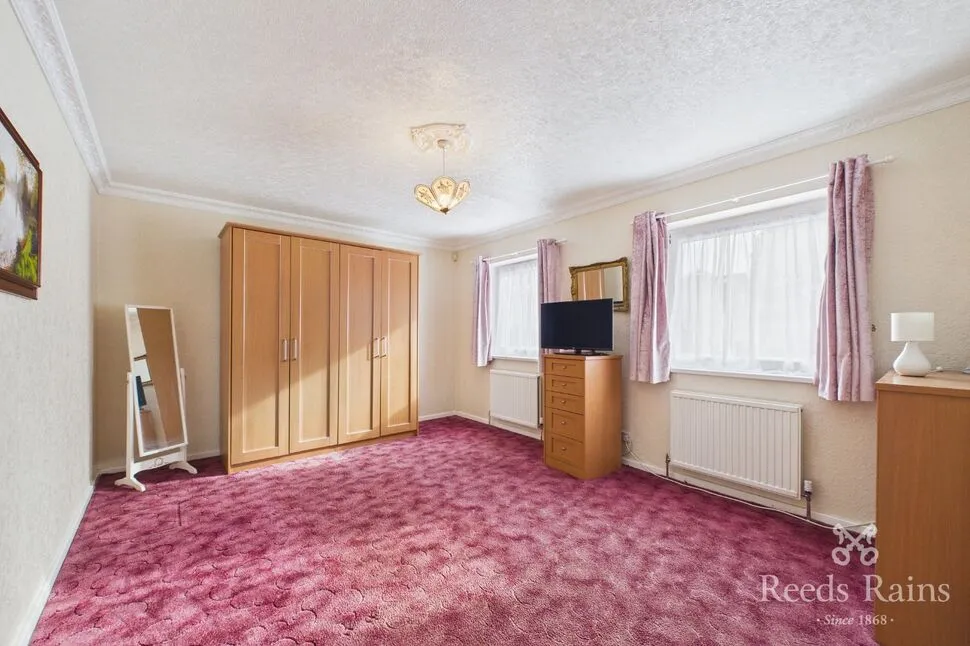 Doncaster Road, Carlton-in-Lindrick, Nottinghamshire, S81, photo 10