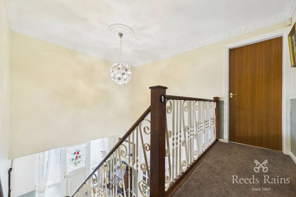 Doncaster Road, Carlton-in-Lindrick, Nottinghamshire, S81, photo 12