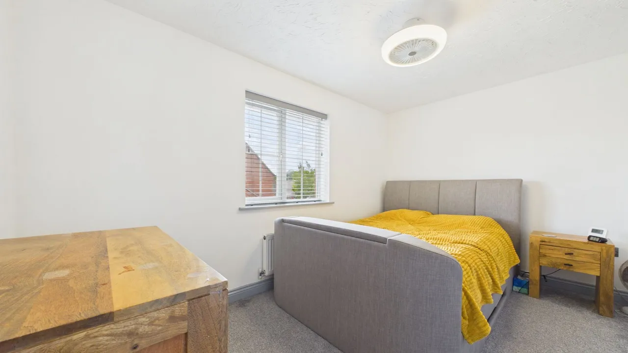 Wheatsheaf Court, DEEPING ST NICHOLAS, PE11, photo 8
