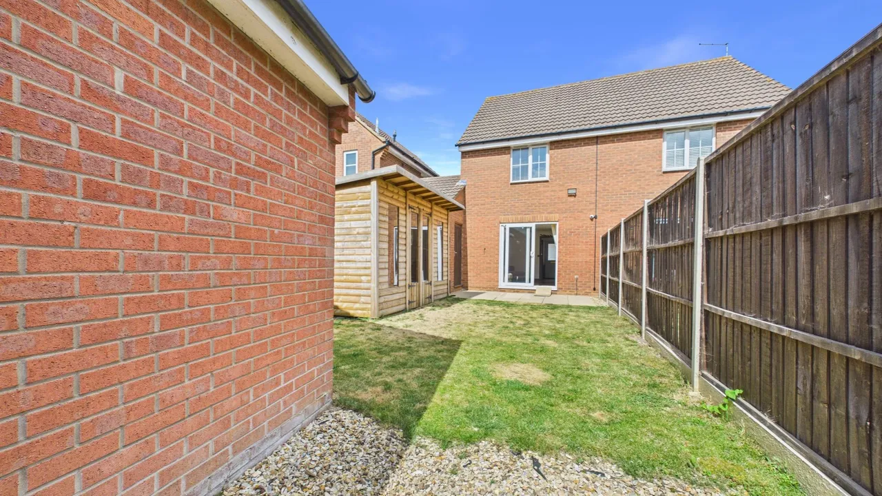 Wheatsheaf Court, DEEPING ST NICHOLAS, PE11, photo 14