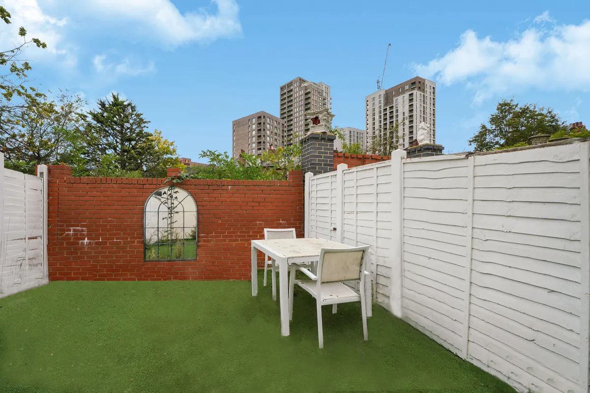 Acton, W3, photo 16