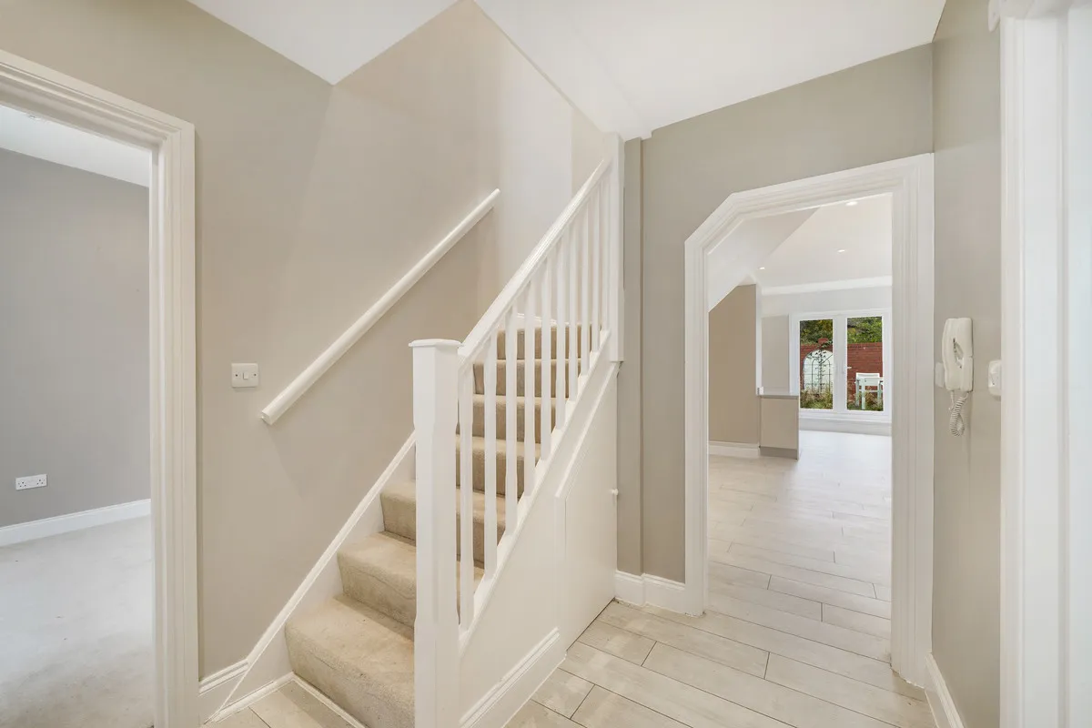 Acton, W3, photo 9