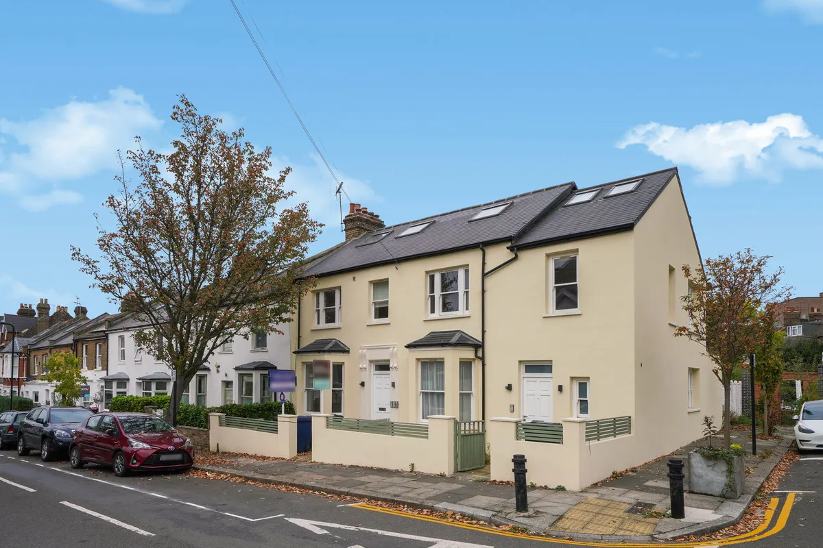 2 bed flat for sale, Acton, W3
