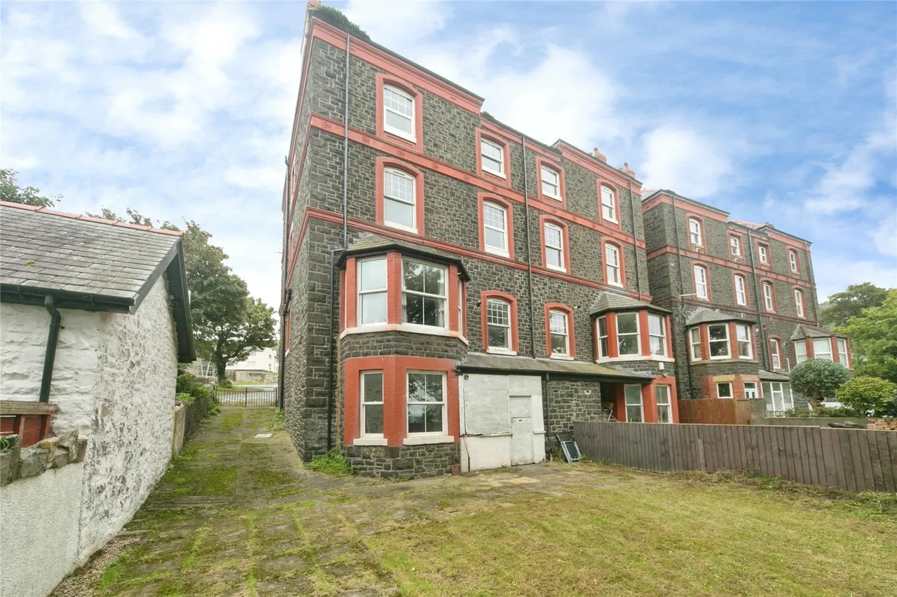 Esplanade, Penmaenmawr, LL34, photo 21