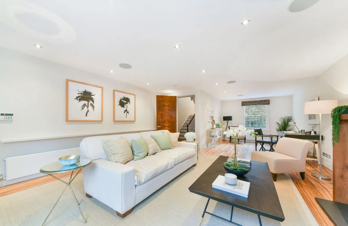 Abingdon Road, London, W8, photo 10