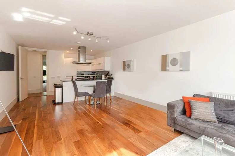 Theobalds Road, Holborn, WC1X, photo 12