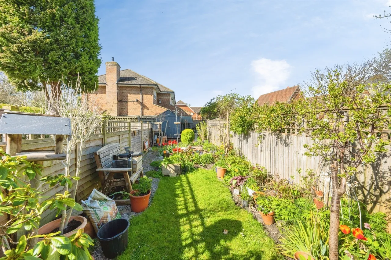 Aylesbury Road, Wendover, HP22, photo 18