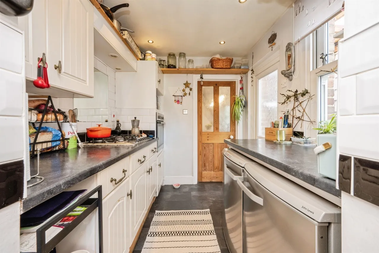 Aylesbury Road, Wendover, HP22, photo 6